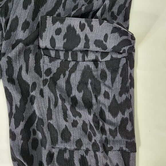 THML Womens Jogger Pants Size Small Animal Print Cargo Pockets Rayon Gray Black - Picture 7 of 10